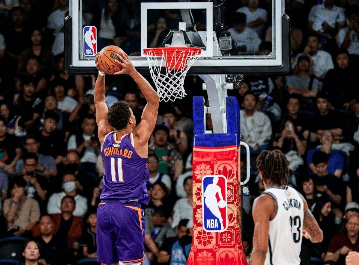 篮网B队翻盘尼克斯，布克绝境逆转